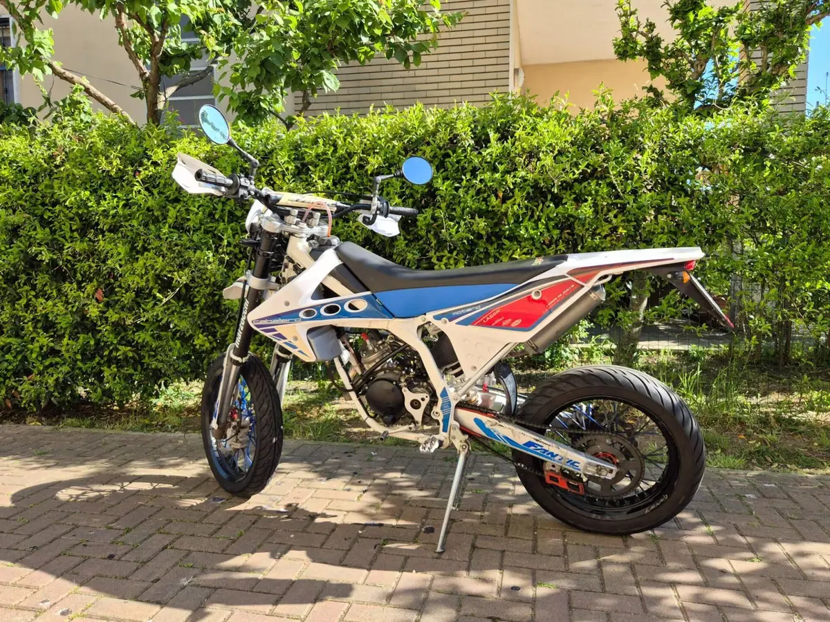 Fantic Motor Caballero 50 Motard (2009 - 12) (6)