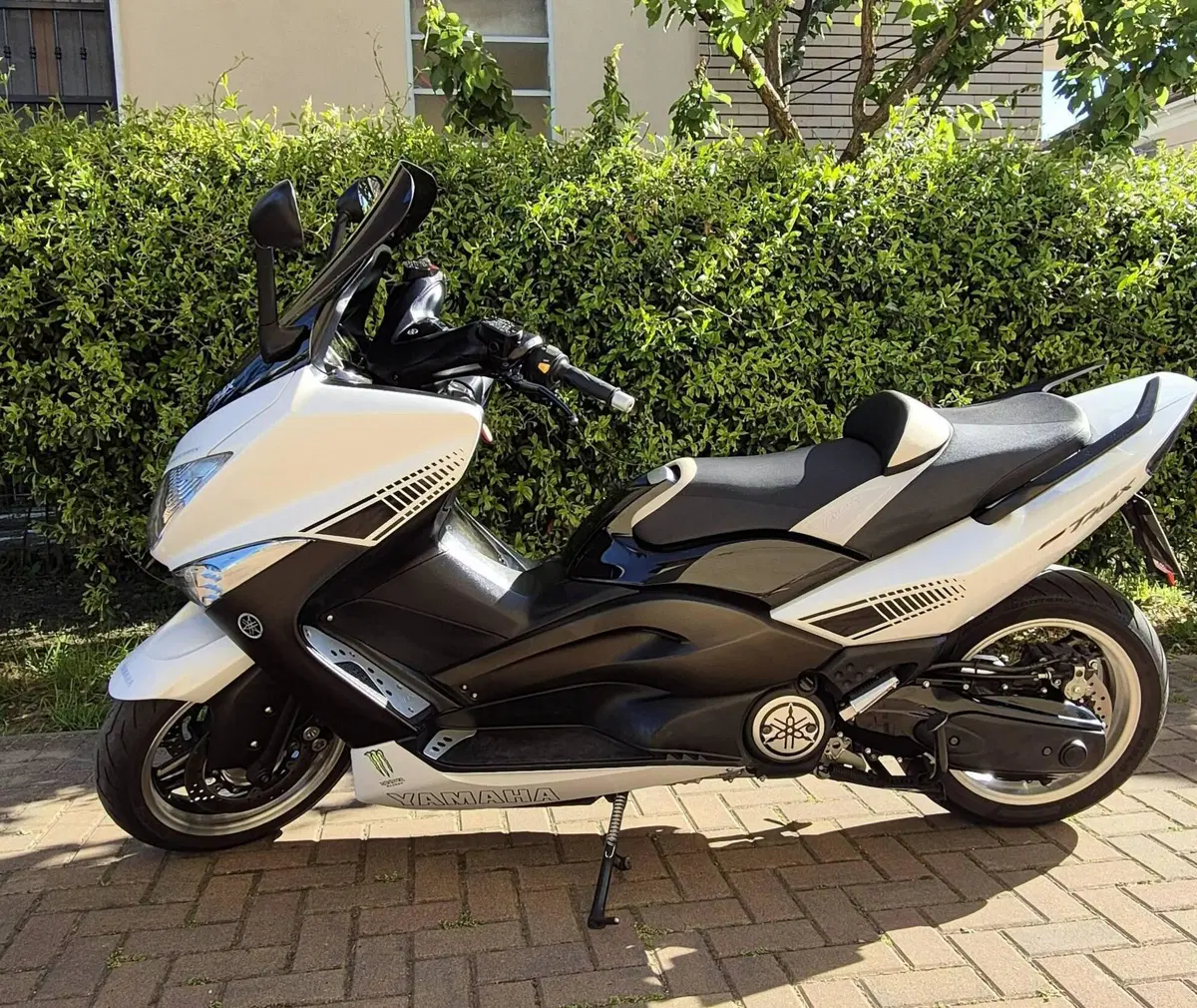 Yamaha T-Max 500 White Max (2010 - 11)
