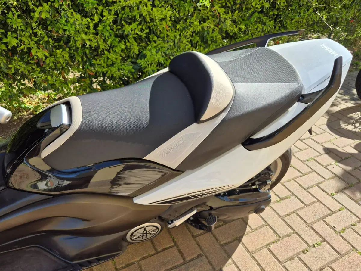Yamaha T-Max 500 White Max (2010 - 11) (3)