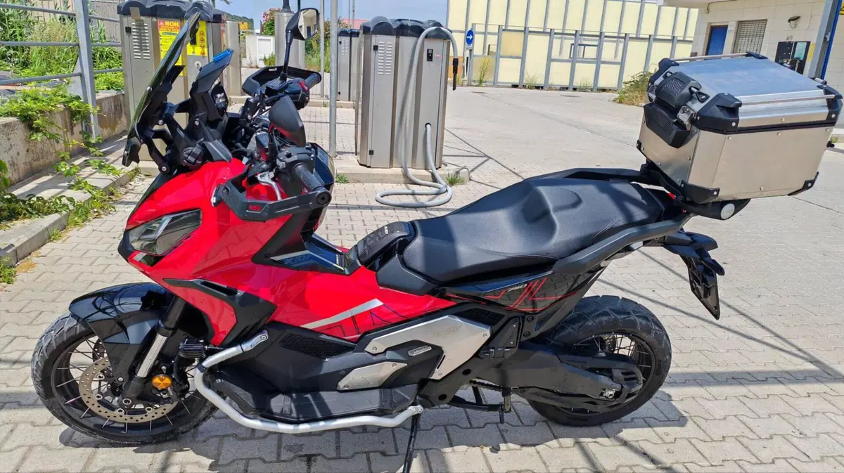 Honda X-ADV 750 DCT (2021 - 24) (2)