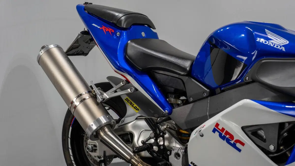 Honda CBR 900 RR Fireblade (2002 - 04) (11)