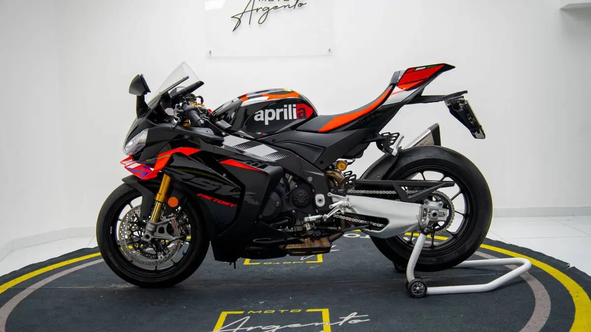 Aprilia RSV4 1100 (2025 - 26) (7)