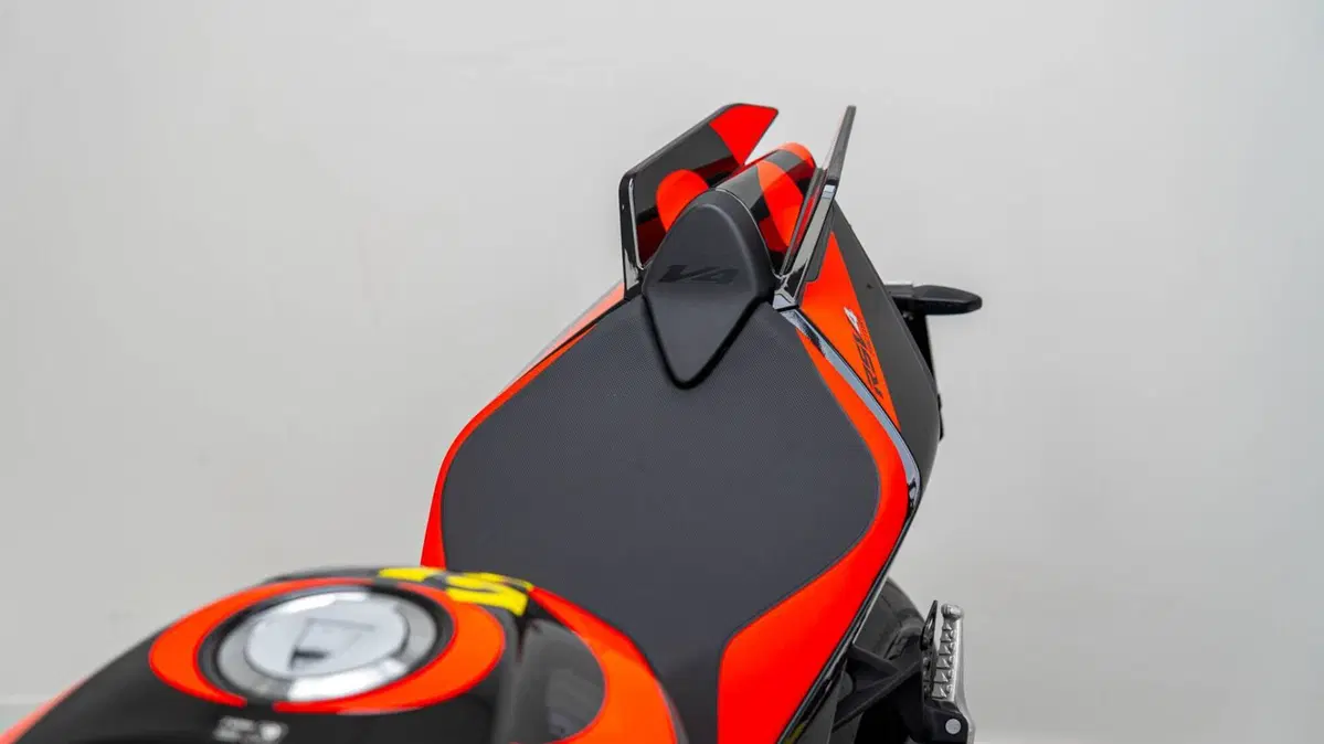 Aprilia RSV4 1100 (2025 - 26) (11)