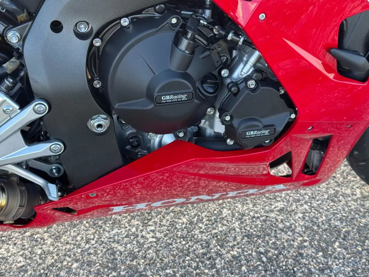 Honda CBR 1000 RR-R Fireblade SP (2024 - 26) (6)