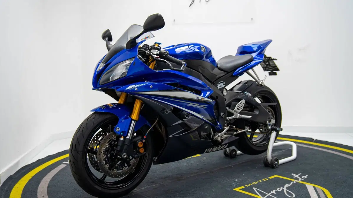 Yamaha YZF R6 (2006 - 07) (8)