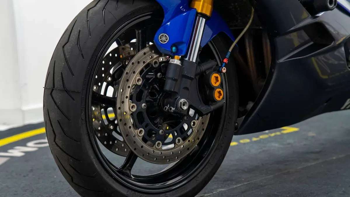 Yamaha YZF R6 (2006 - 07) (12)