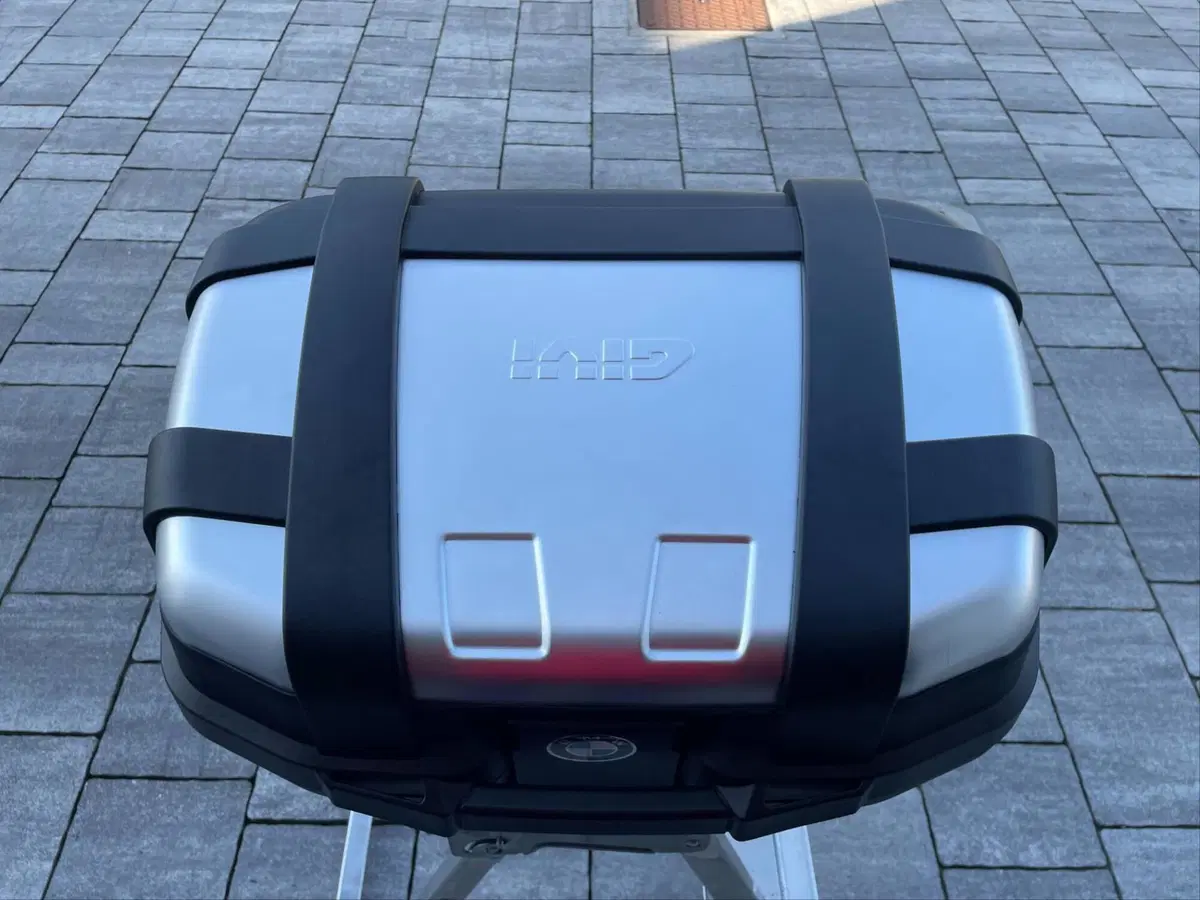 Bauletto GIVI Trekker 52 lt (2)
