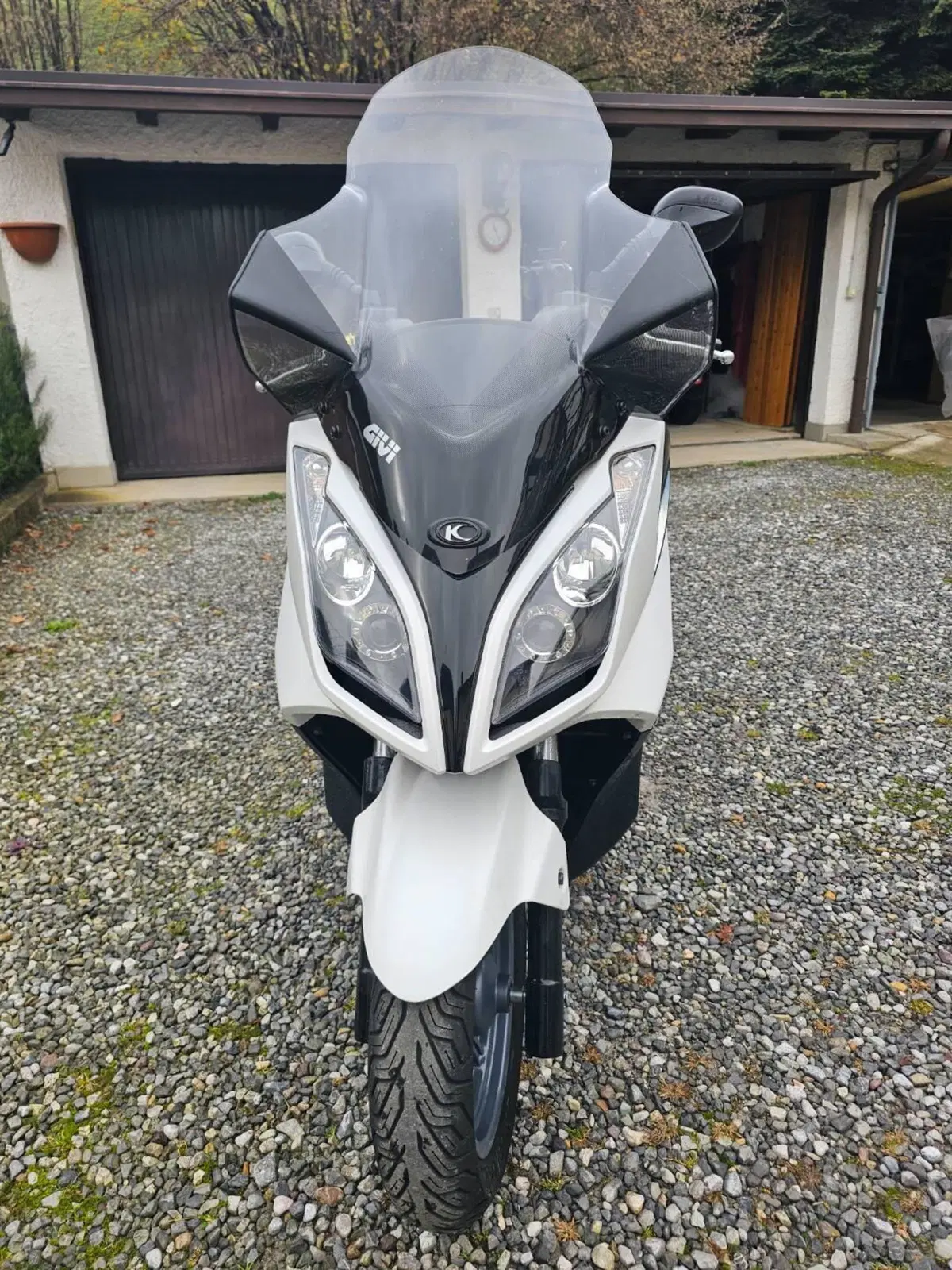 Kymco Downtown 300i ABS (2009 - 17)