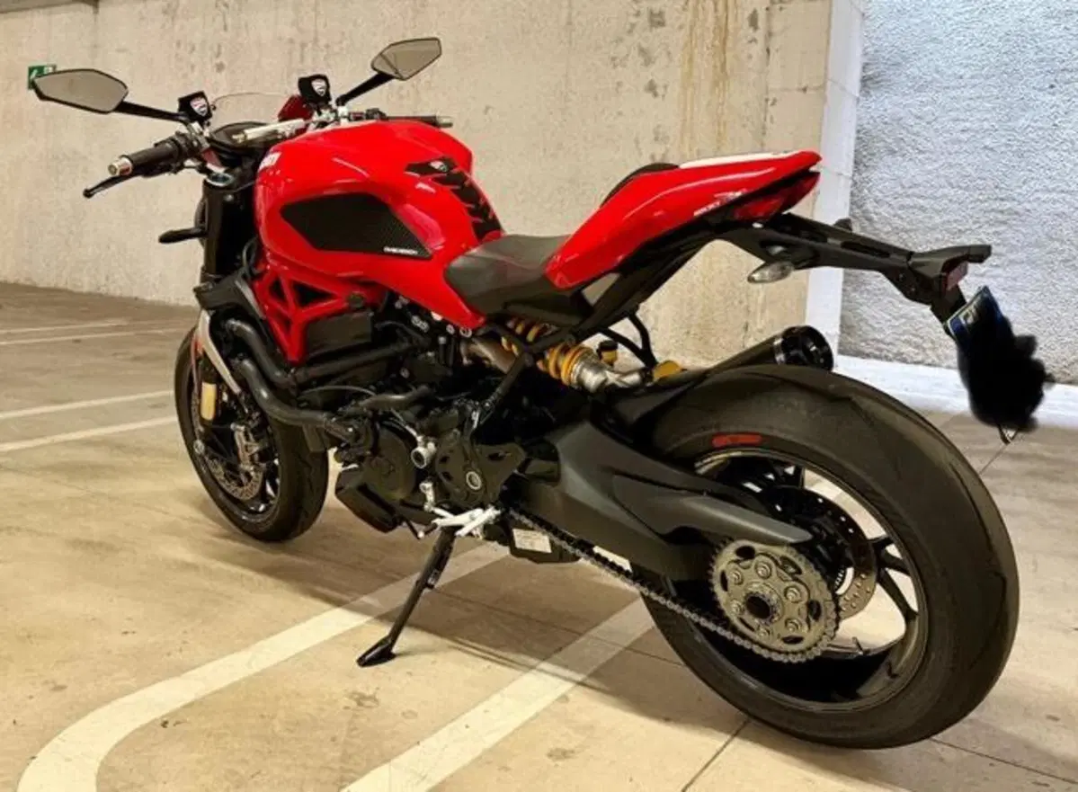 Ducati Monster 1200 R (2016 - 19) (11)