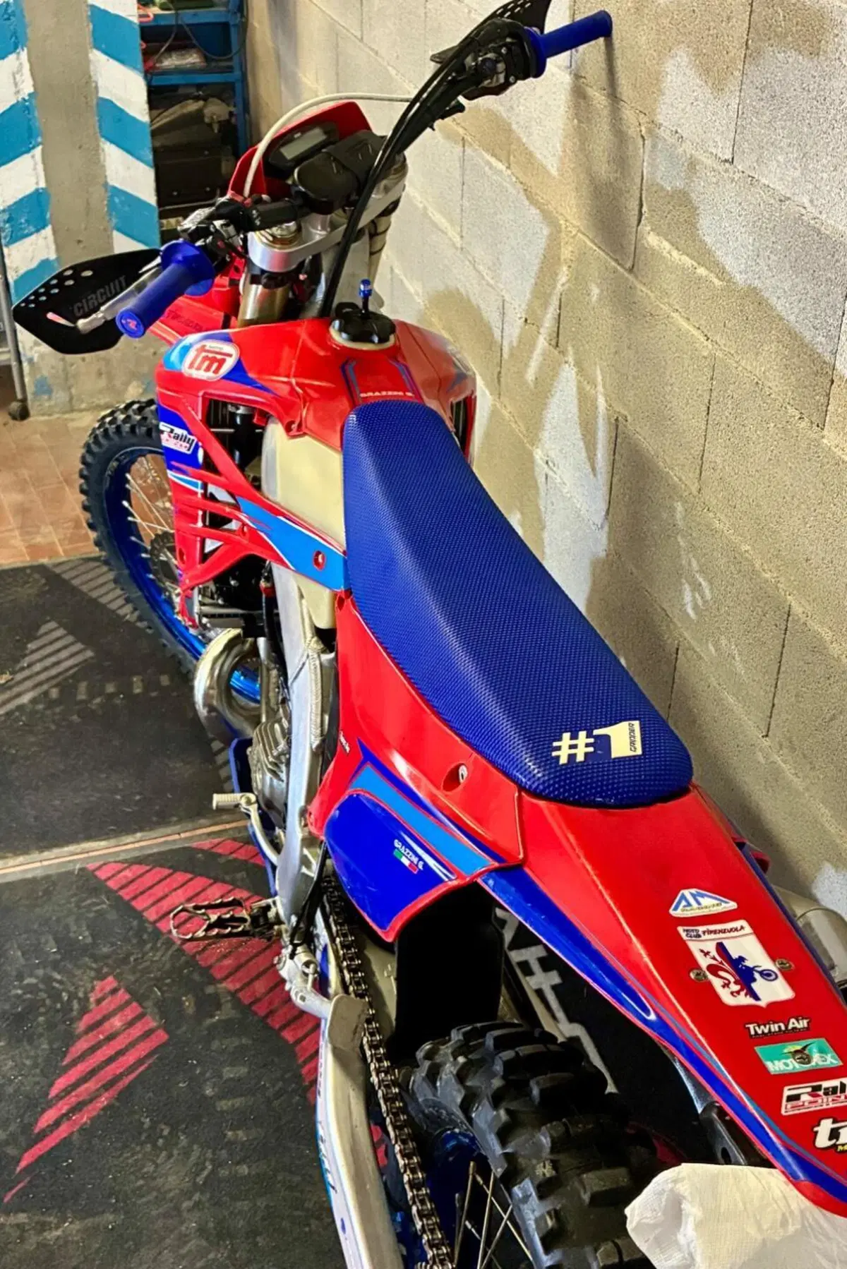 Tm Moto EN 300 Fi ES 2T (2024) (5)