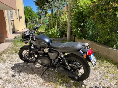 Triumph Bonneville T100 Black (2017 - 20) usata