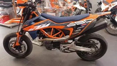 KTM 690 SMC R (2023 - 25) usata
