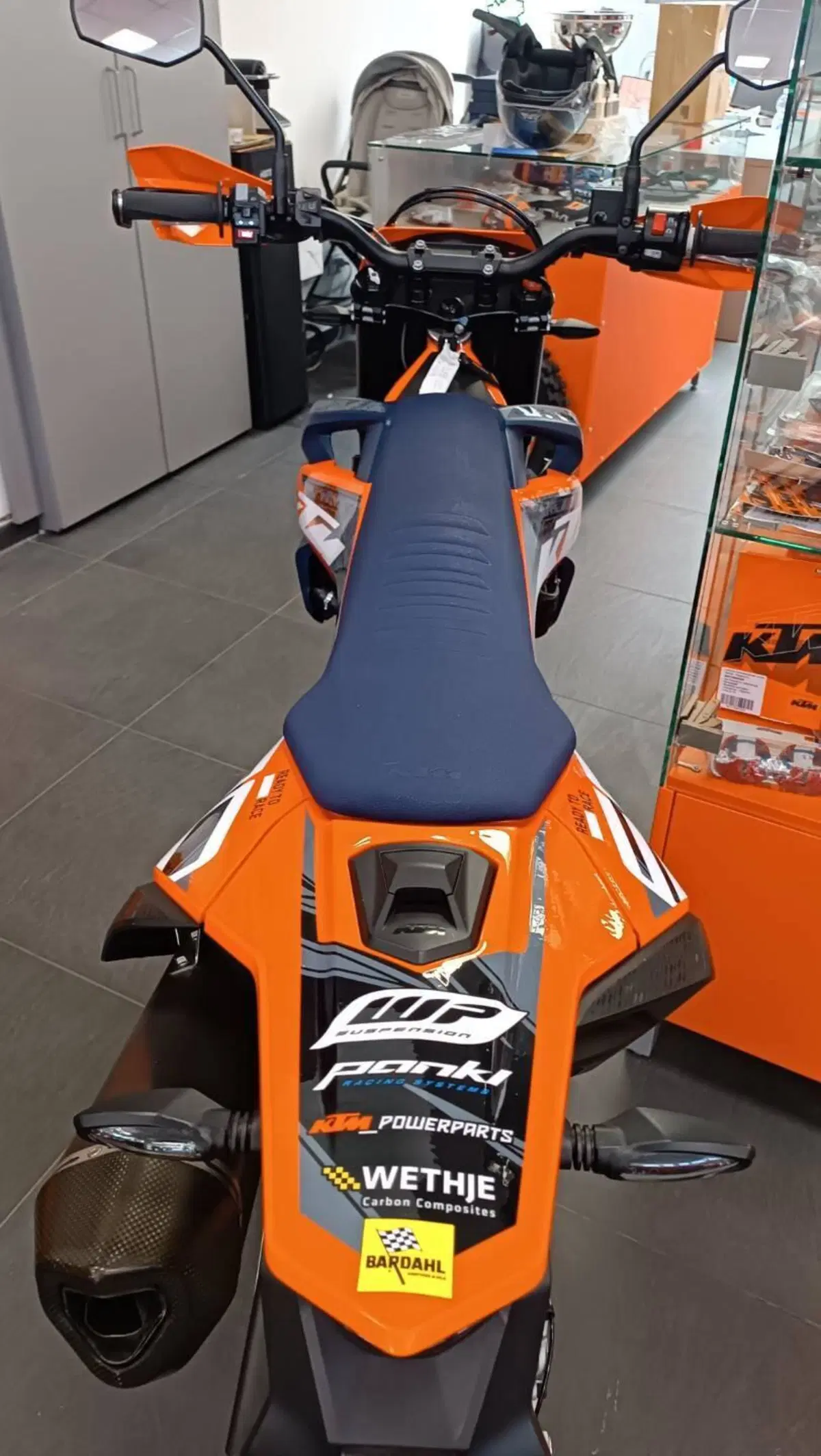 KTM 690 SMC R (2023 - 25) (4)