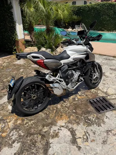 MV Agusta Stradale 800 EAS ABS (2015 - 17) usata