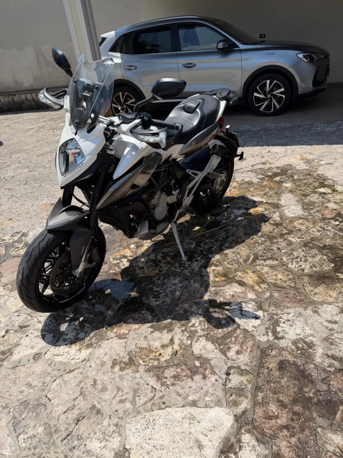 MV Agusta Stradale 800 EAS ABS (2015 - 17) (3)