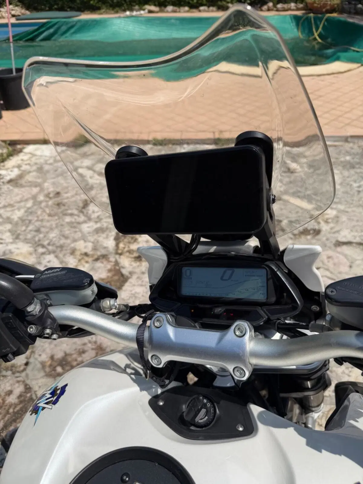 MV Agusta Stradale 800 EAS ABS (2015 - 17) (4)