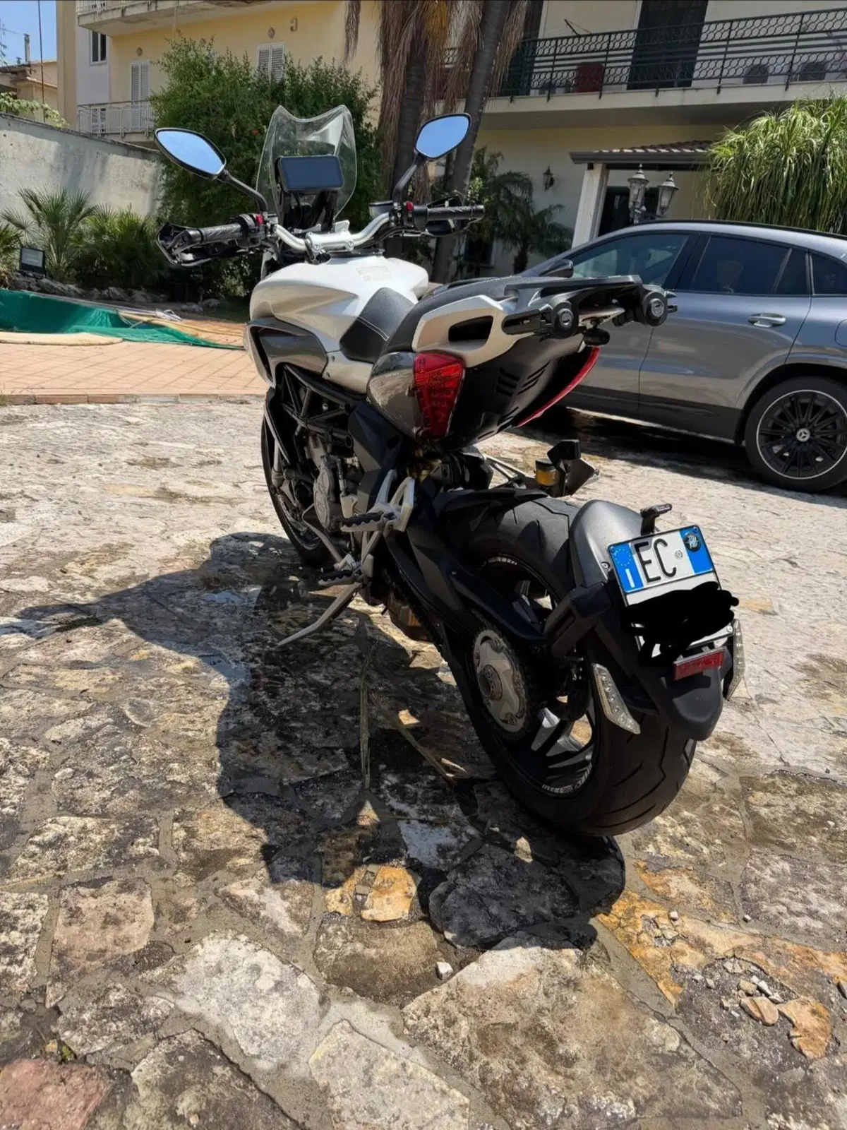 MV Agusta Stradale 800 EAS ABS (2015 - 17) (6)