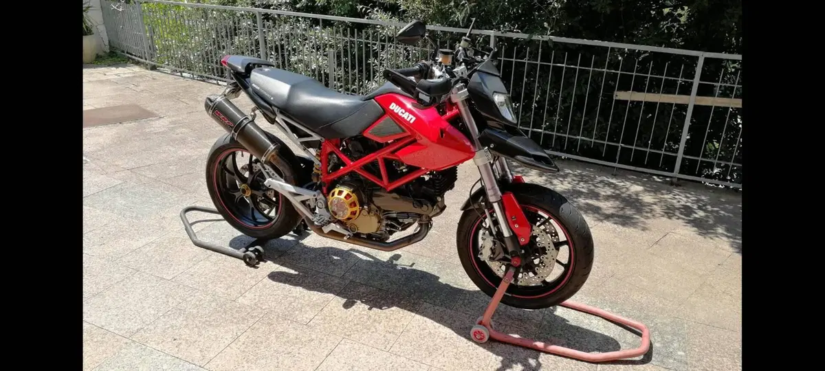Ducati Hypermotard 1100 (2007 - 09) (3)