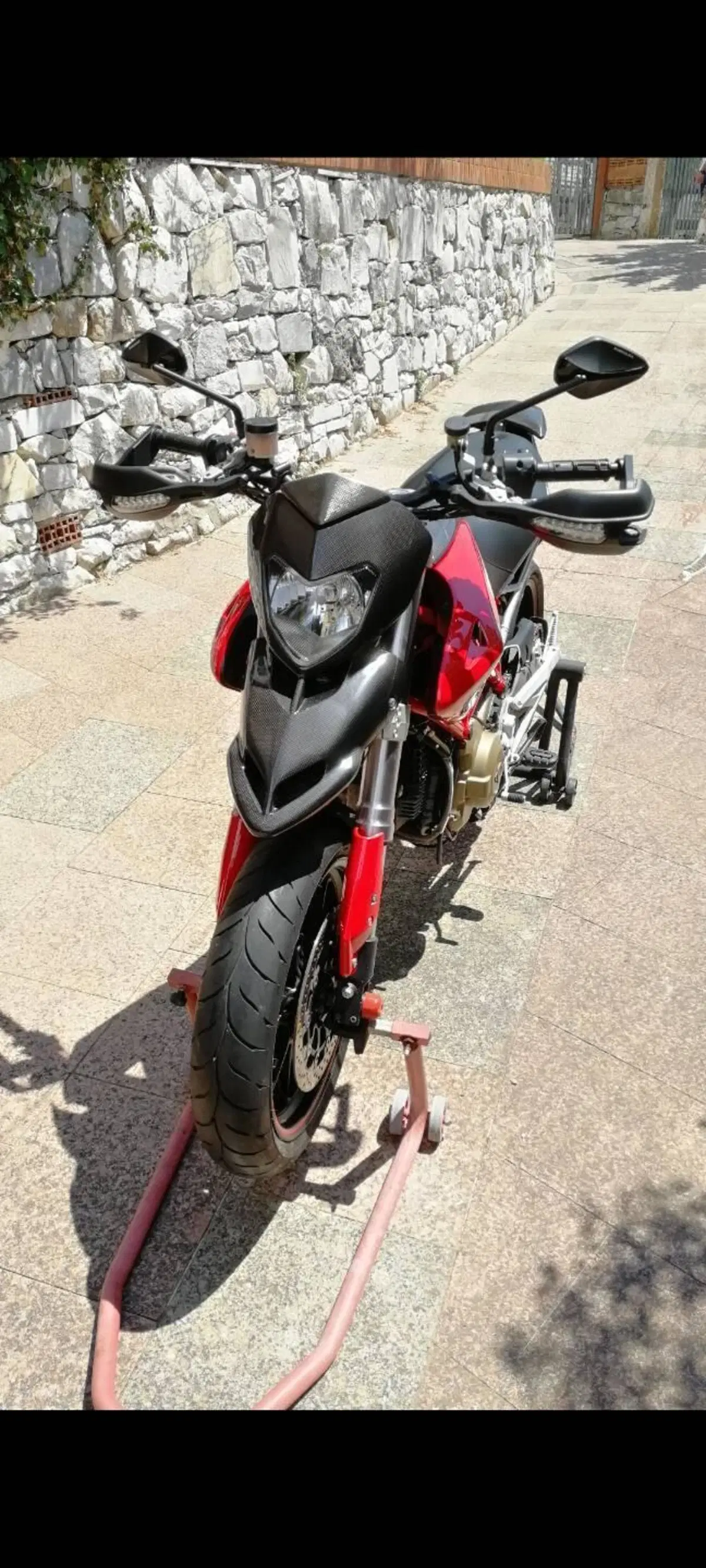 Ducati Hypermotard 1100 (2007 - 09) (4)