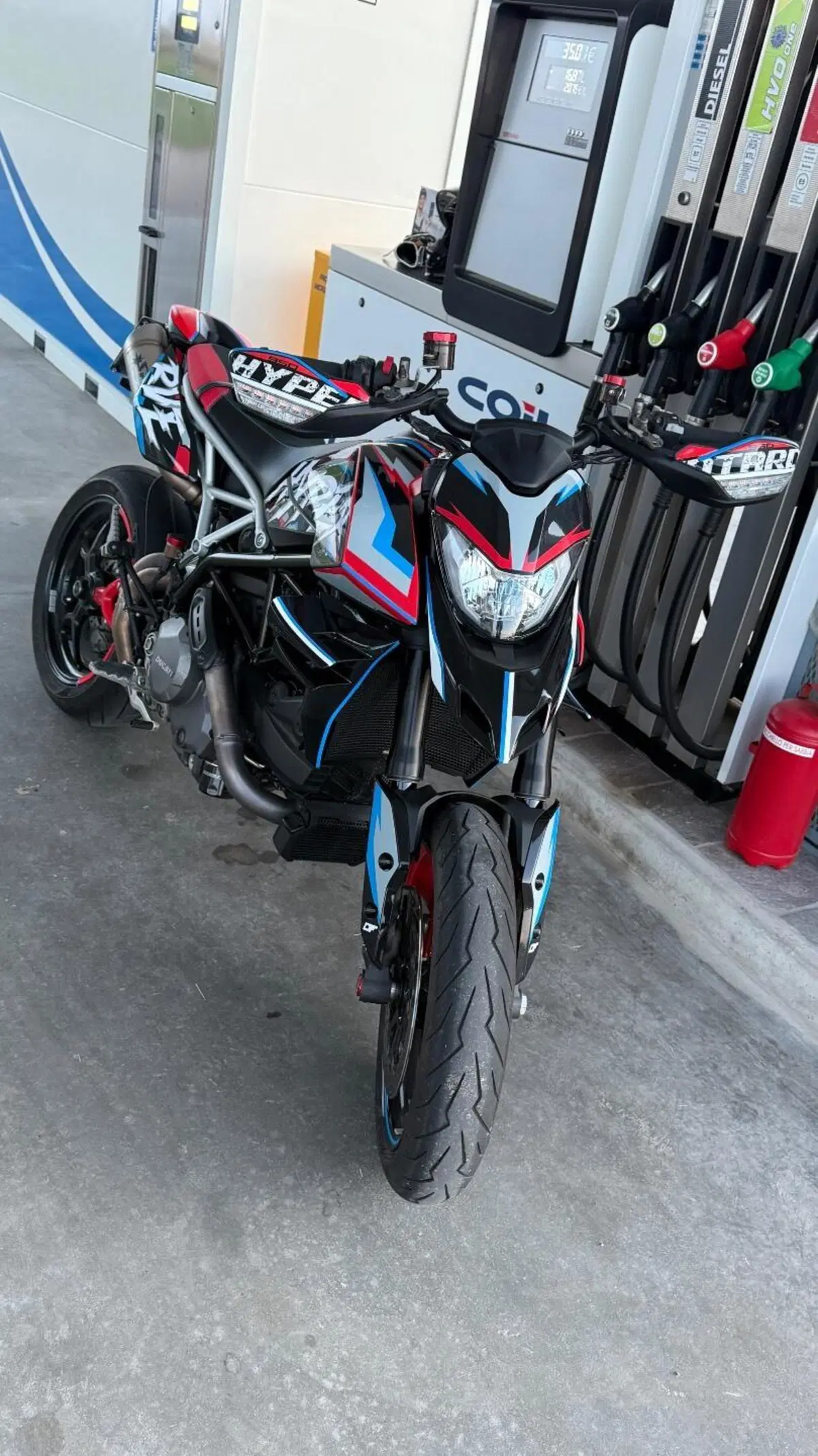 Ducati Hypermotard 950 RVE (2022 - 25) (3)
