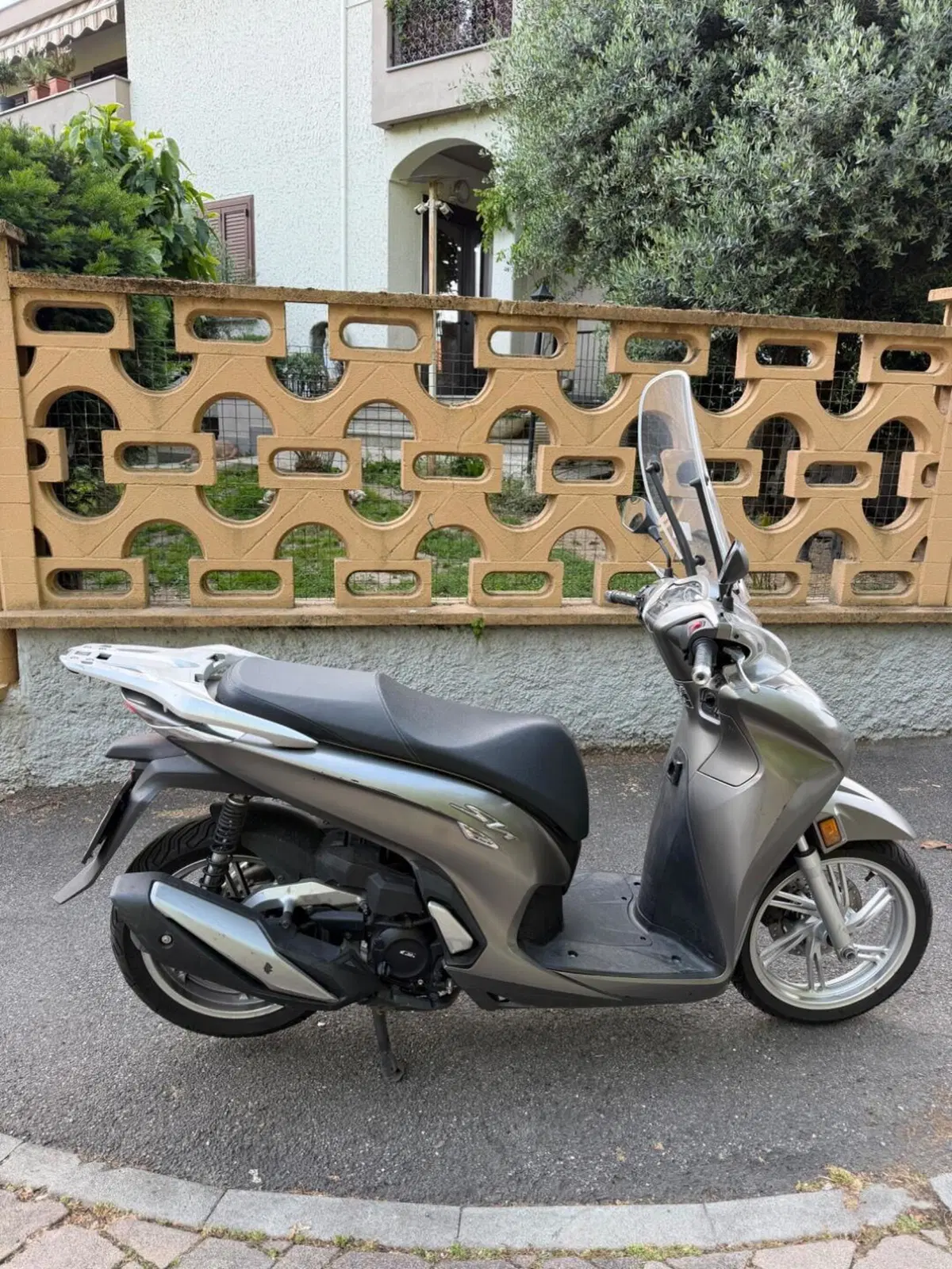 Honda SH 350 (2021 - 24) (2)