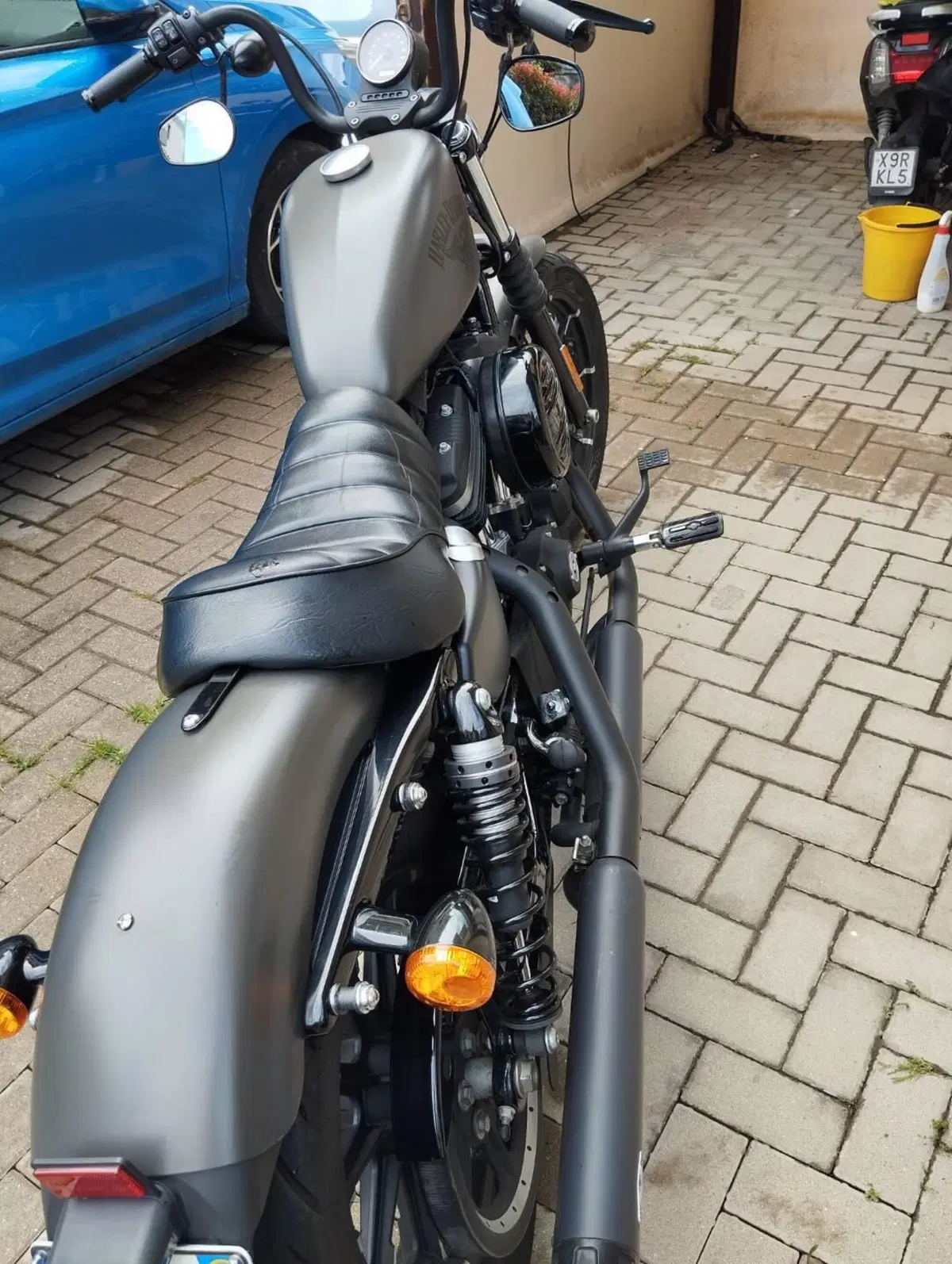 Harley-Davidson 883 Iron (2017 - 20) - XL 883N (4)