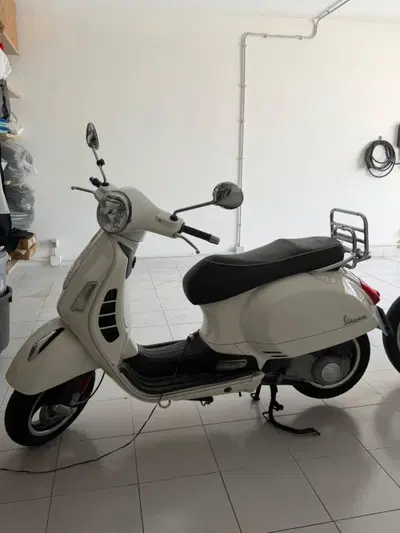 Vespa GTS 300 (2010 - 14) usata