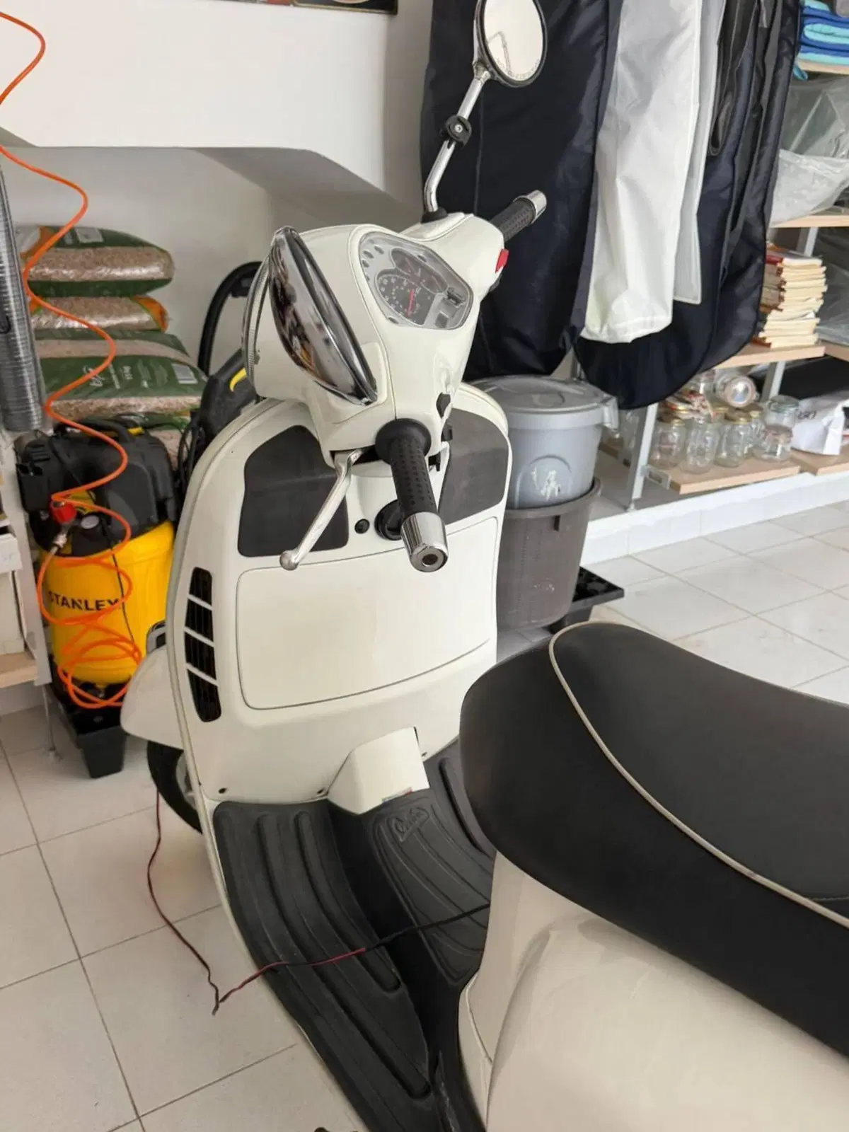Vespa GTS 300 (2010 - 14) (3)