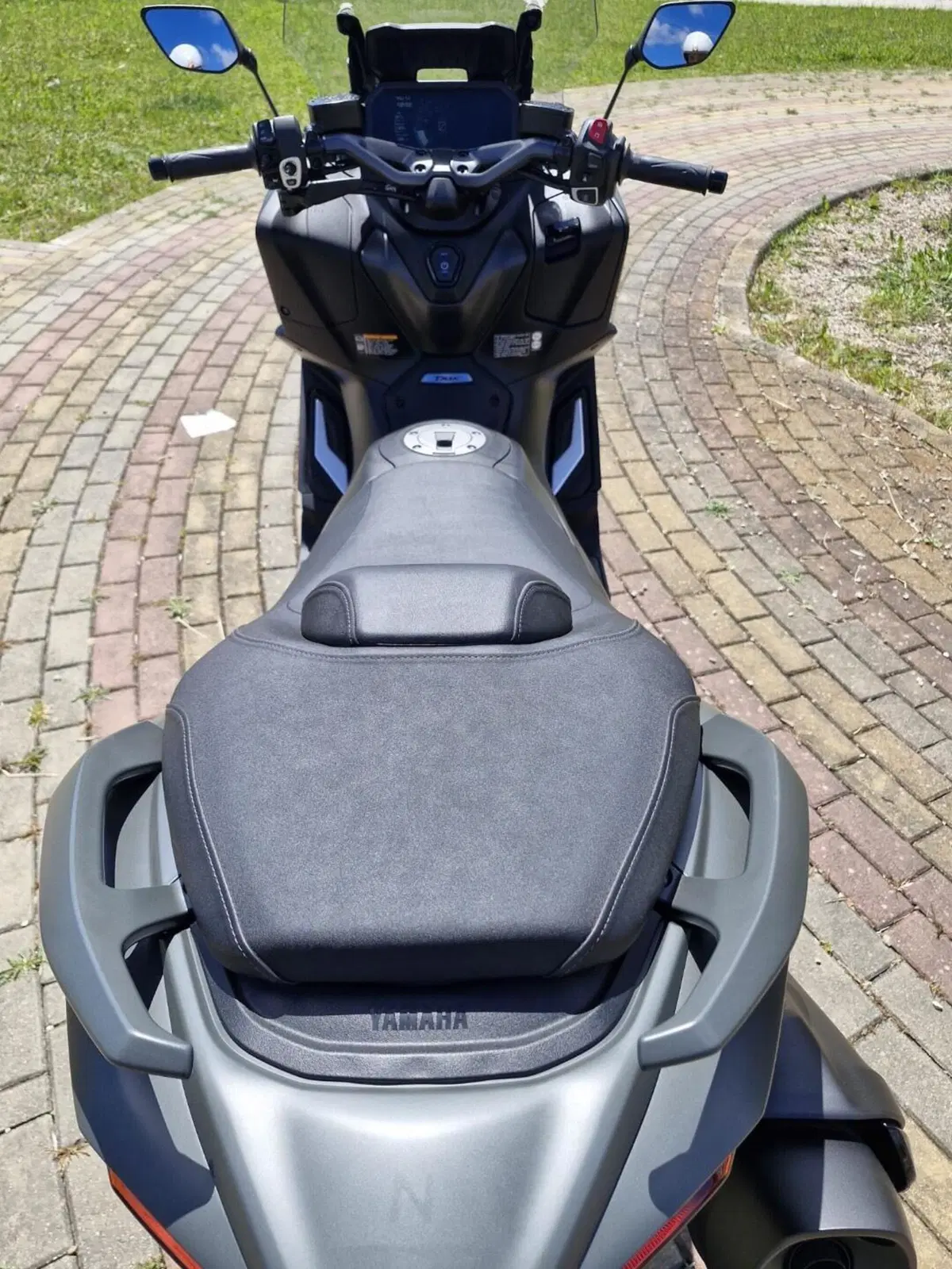 Yamaha T-Max 560 (2025 - 26) (5)