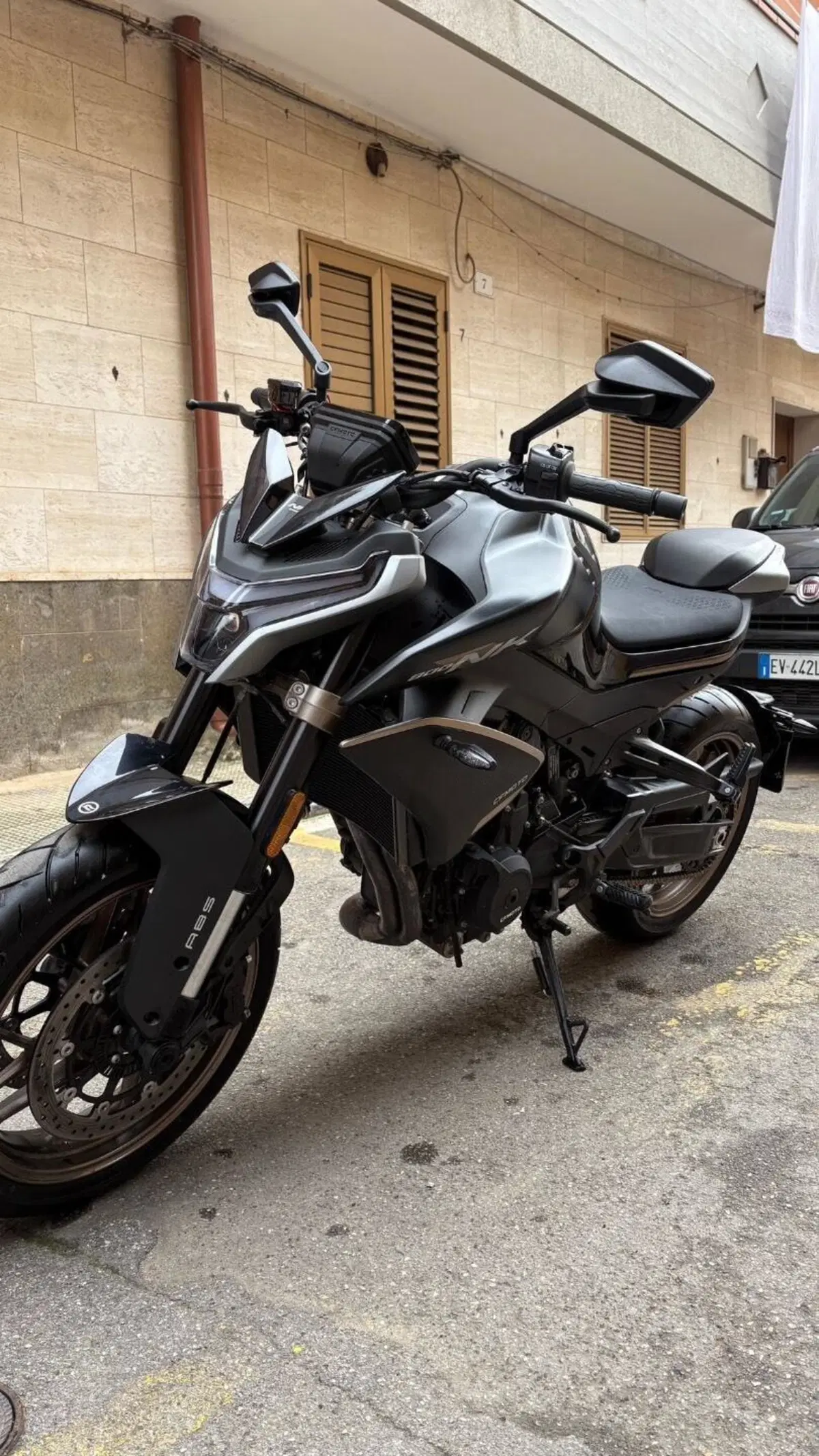 CFMOTO 800NK Sport (2023 - 26) (4)