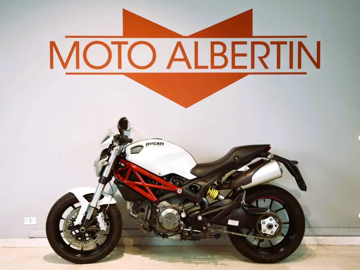 Ducati Monster 796 (2010 - 13) (2)