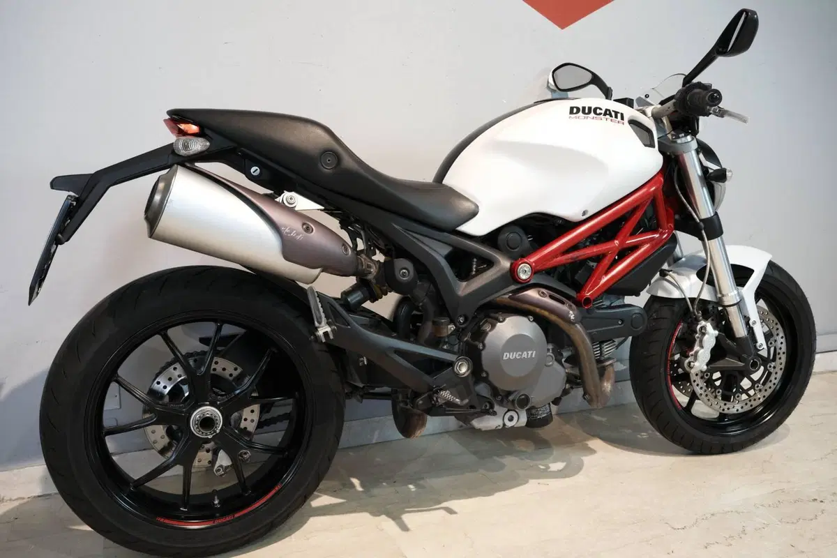 Ducati Monster 796 (2010 - 13) (6)