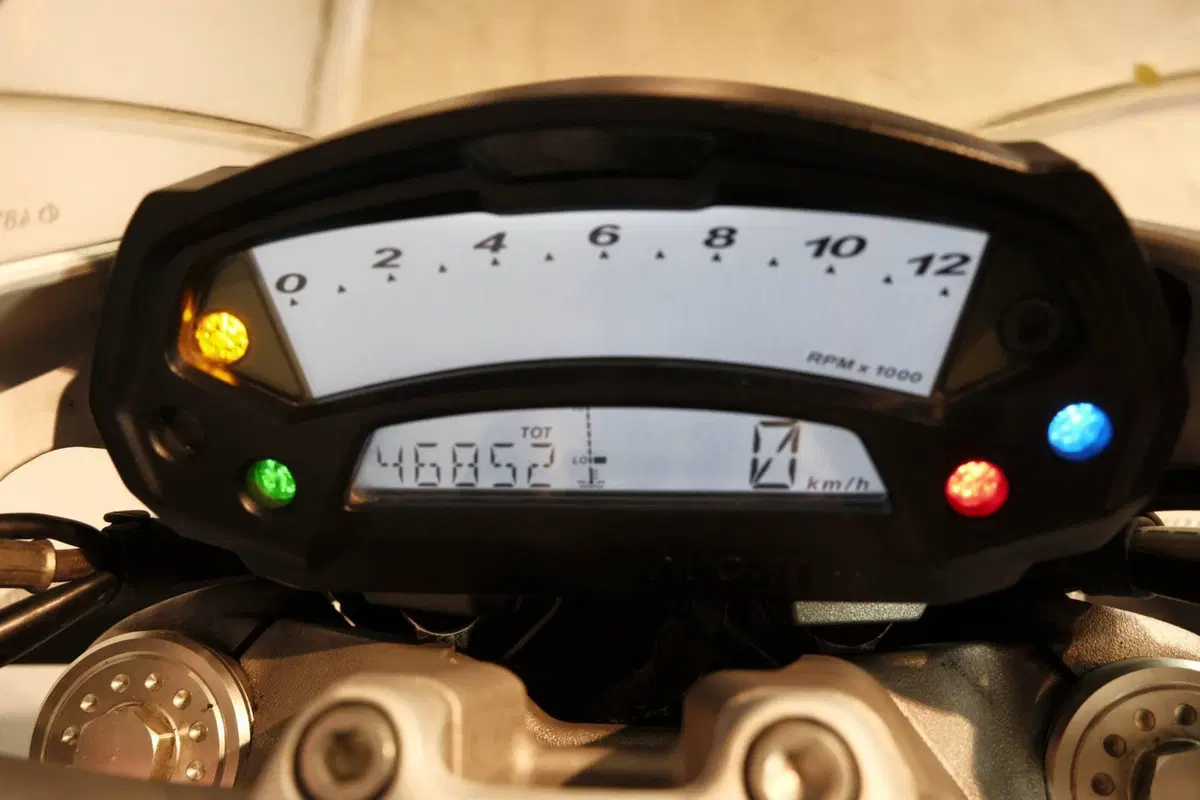 Ducati Monster 796 (2010 - 13) (7)