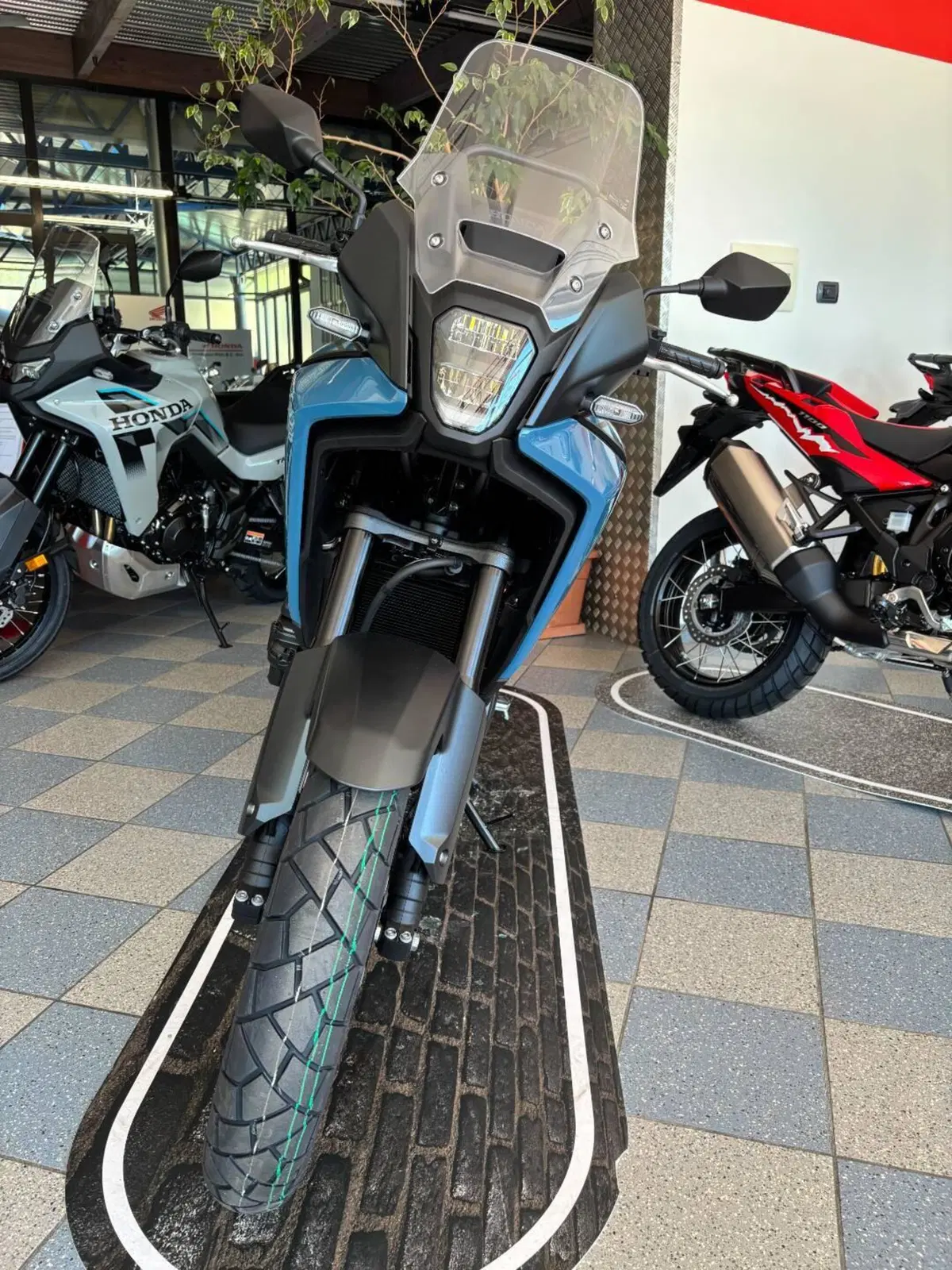 Honda NX500 (2026) (2)