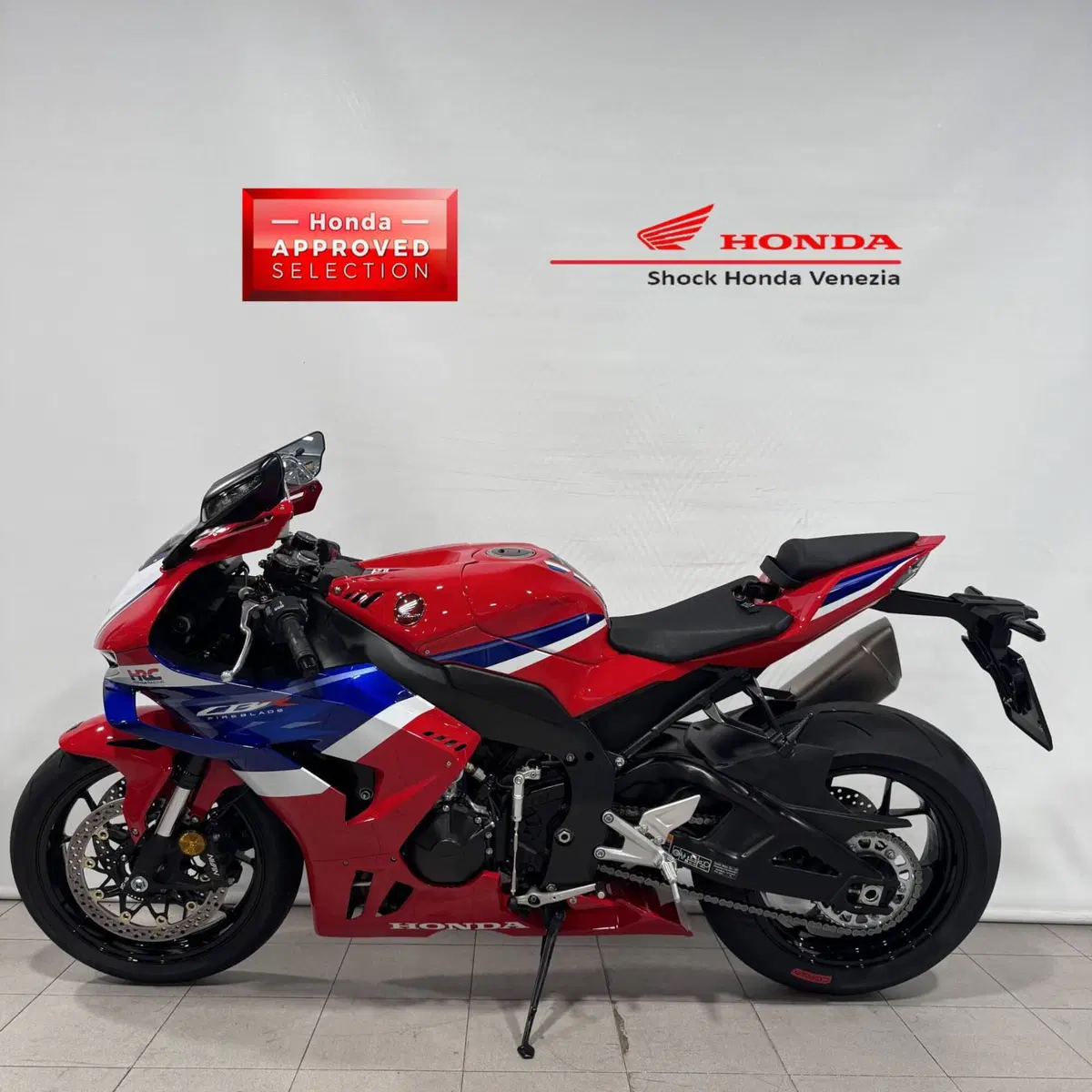 Honda CBR 1000 RR-R Fireblade (2024 - 26) (3)
