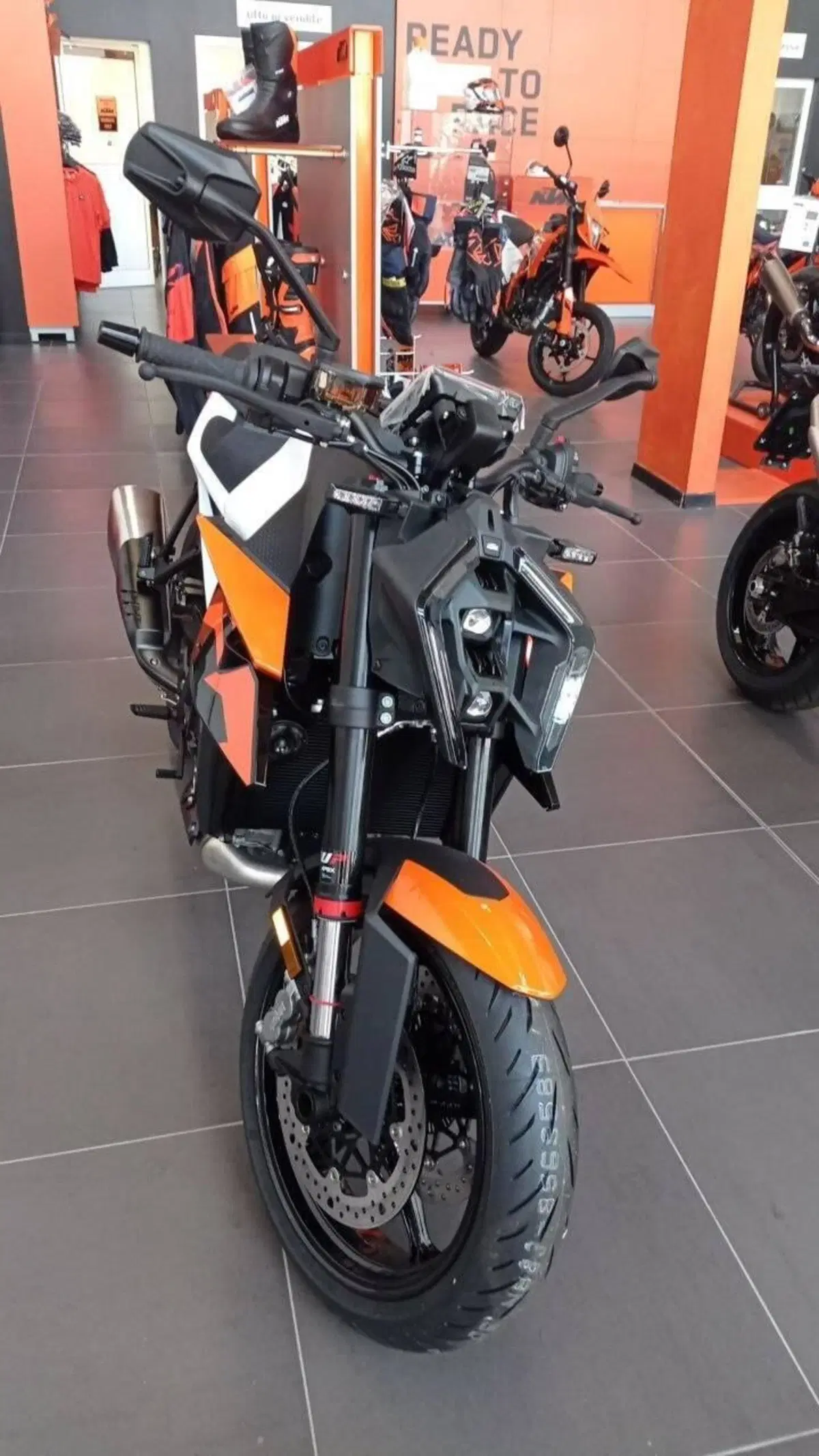 KTM 990 Duke (2024 - 26) (4)