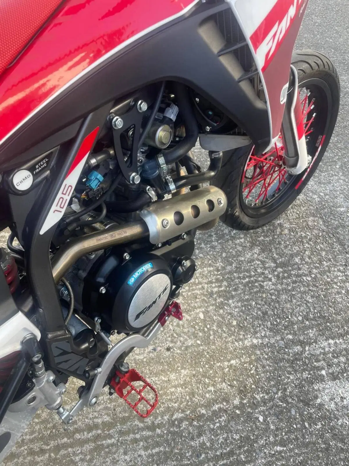 Fantic Motor XMF 125 Motard Performance 4T (2023 - 24) (3)