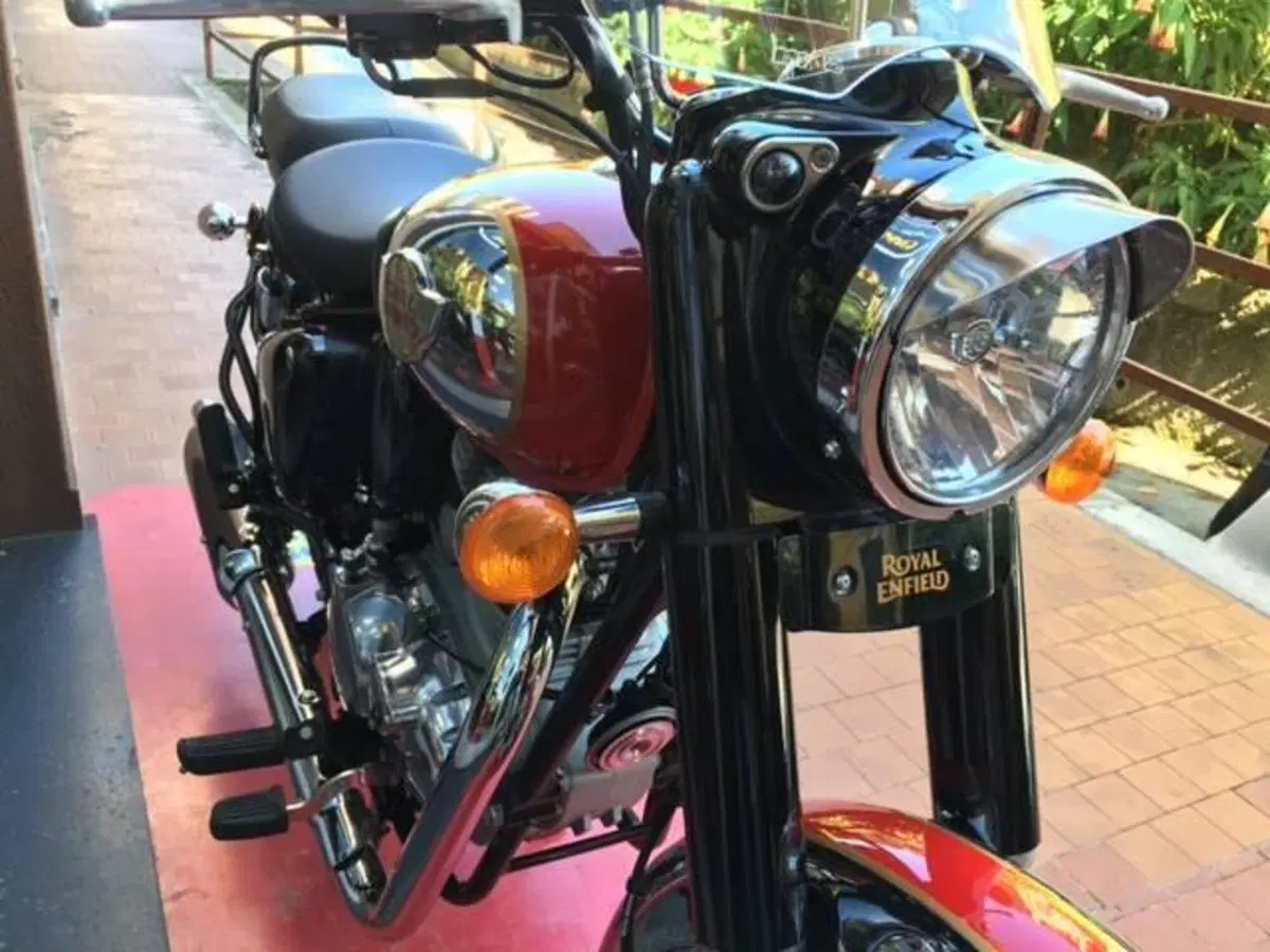 Royal Enfield Classic 350 (2021 - 26) (5)