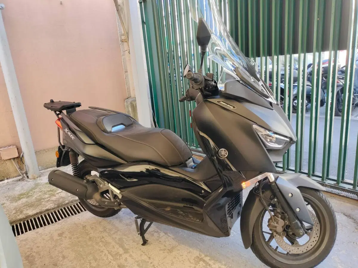 Yamaha X-Max 125 Tech Max (2020) (3)