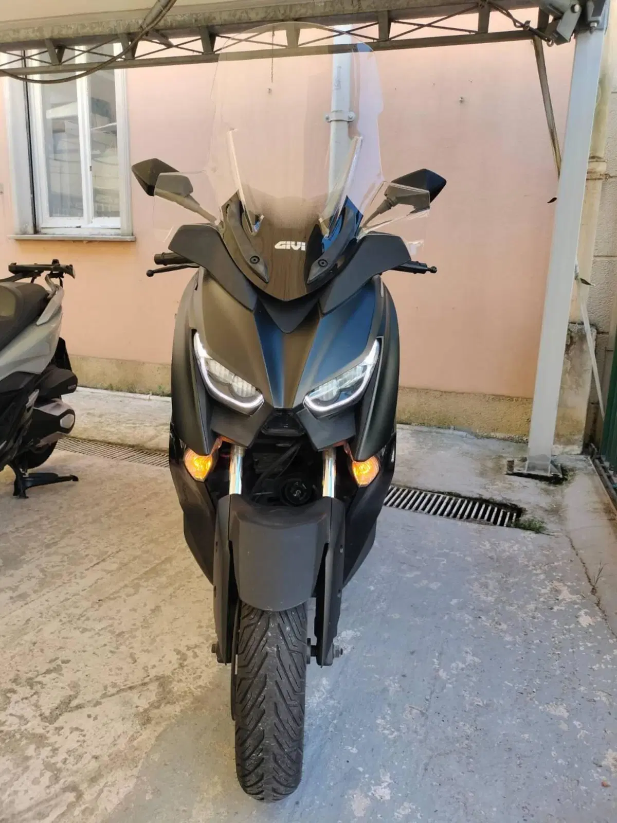Yamaha X-Max 125 Tech Max (2020) (4)