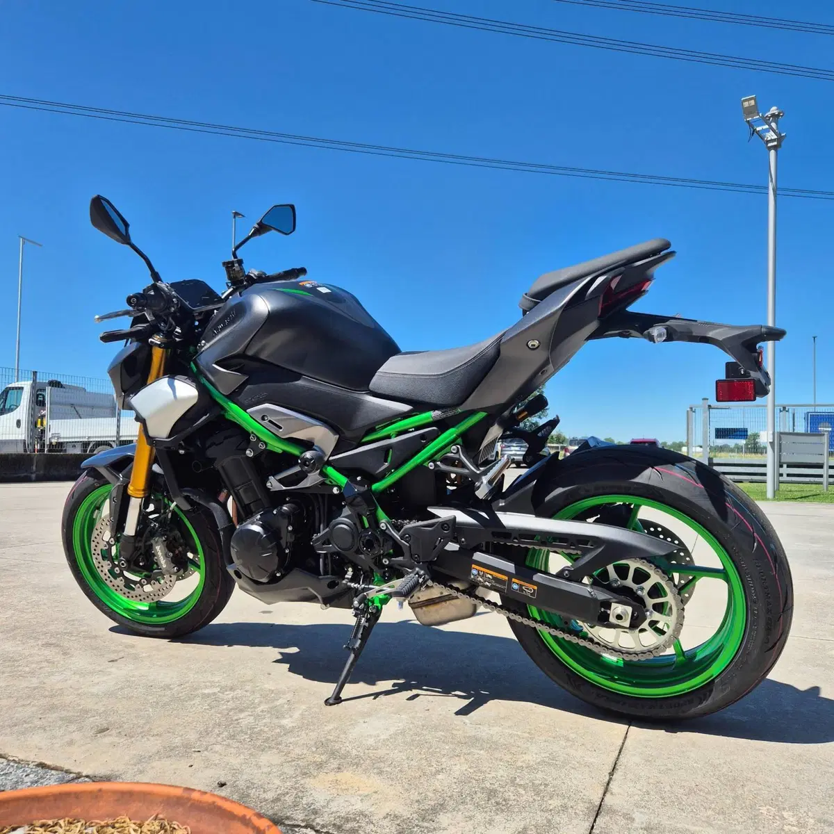 Kawasaki Z 900 SE (2025 - 26) (3)