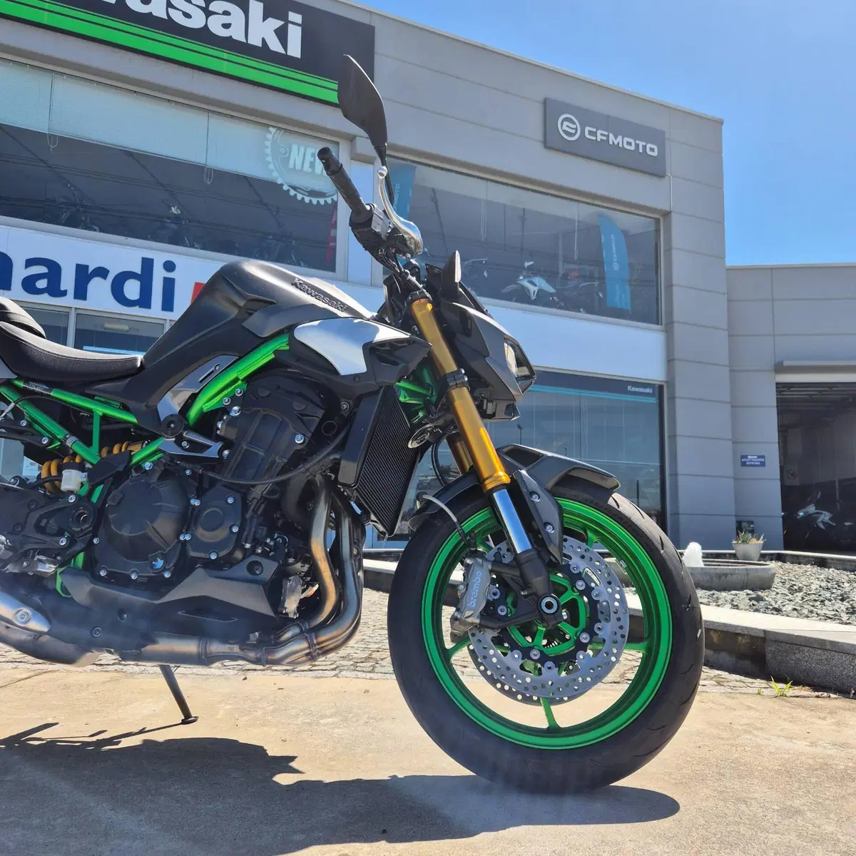 Kawasaki Z 900 SE (2025 - 26) (6)