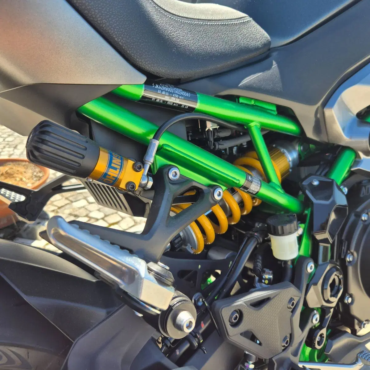 Kawasaki Z 900 SE (2025 - 26) (9)