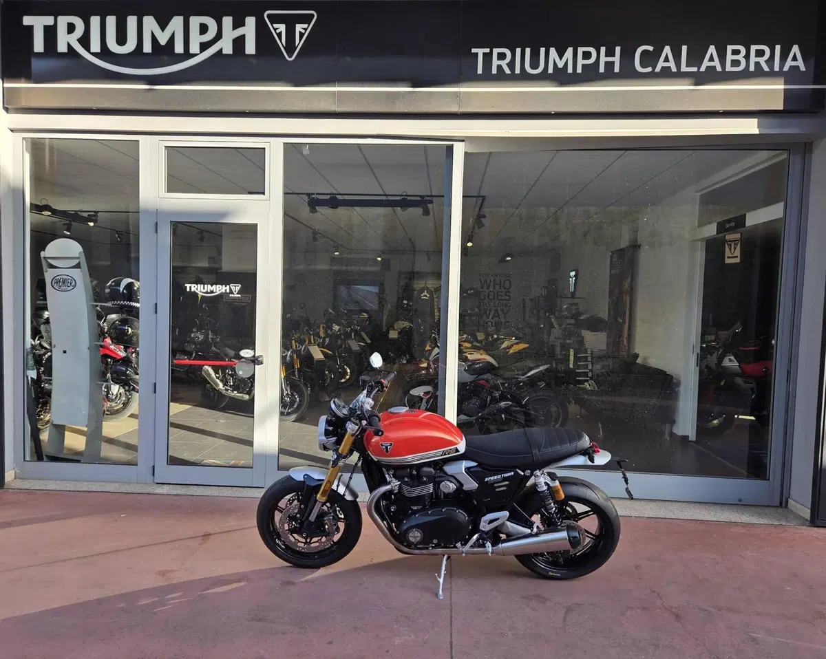 Triumph Speed Twin 1200 RS (2025 - 26) (4)