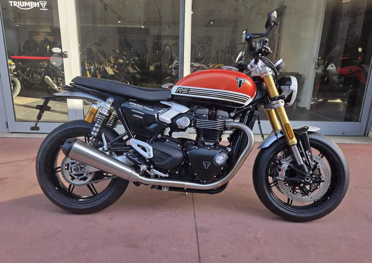 Triumph Speed Twin 1200 RS (2025 - 26) (2)