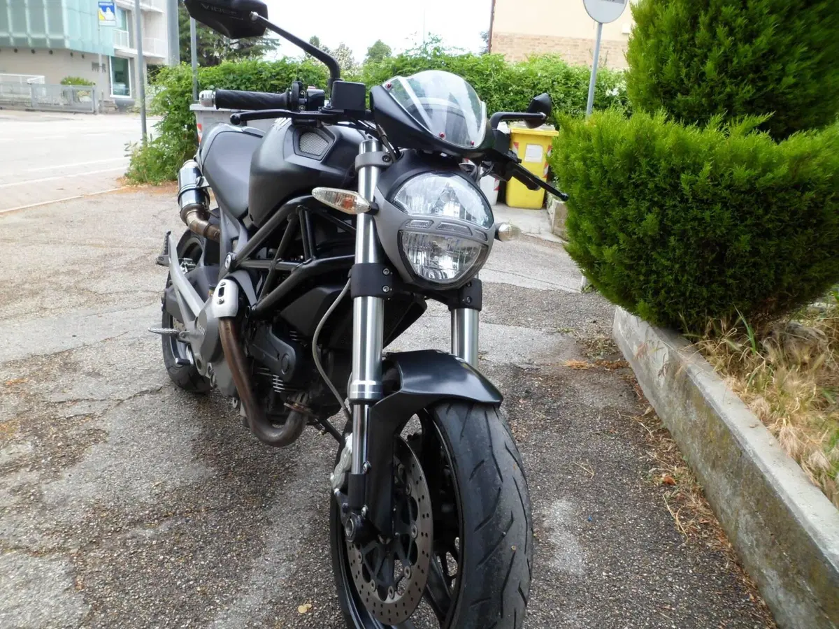 Ducati Monster 696 (2008 - 13) (2)