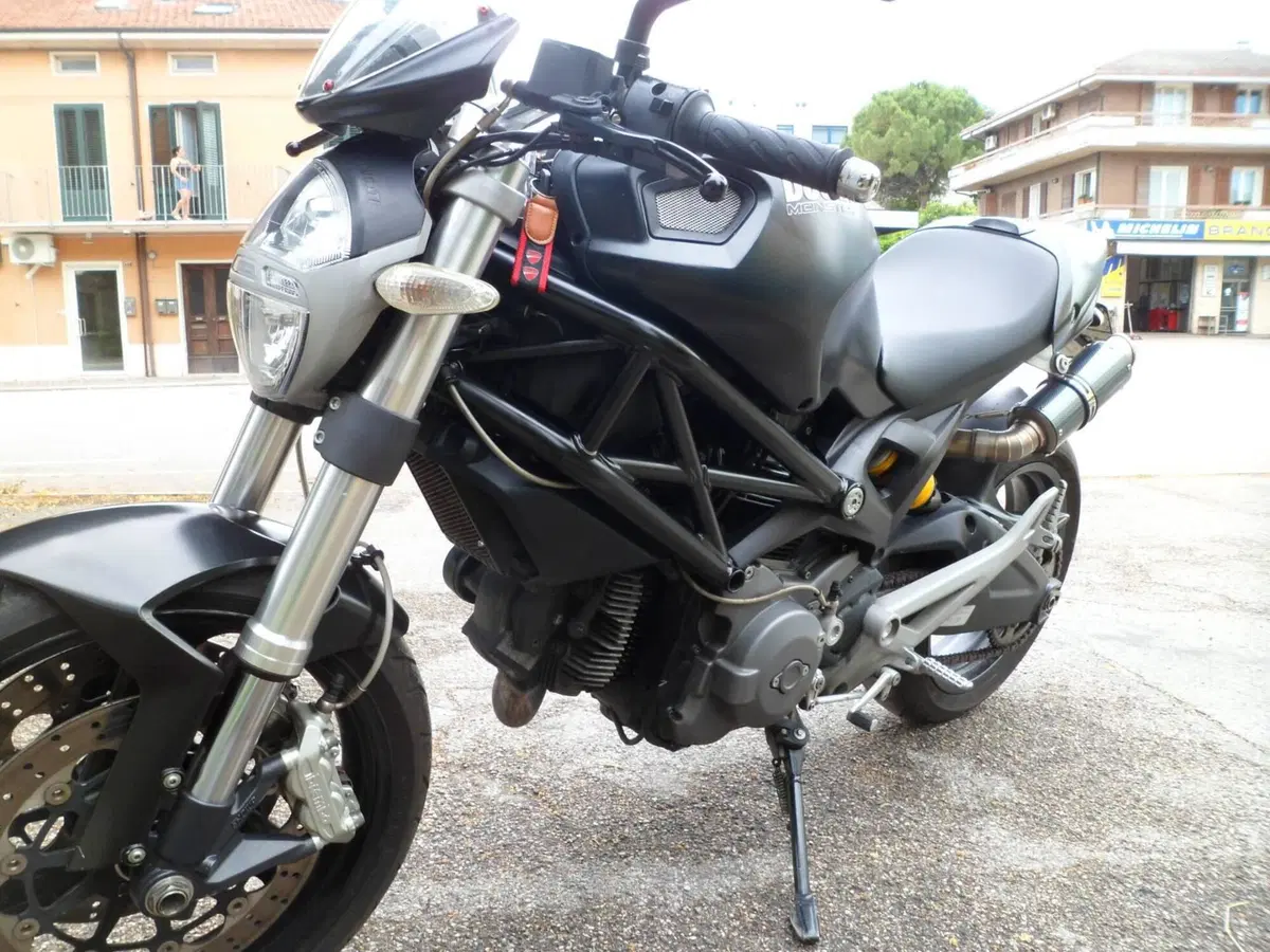 Ducati Monster 696 (2008 - 13) (4)