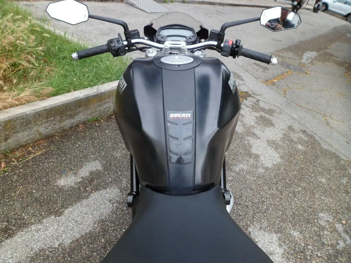 Ducati Monster 696 (2008 - 13) (6)