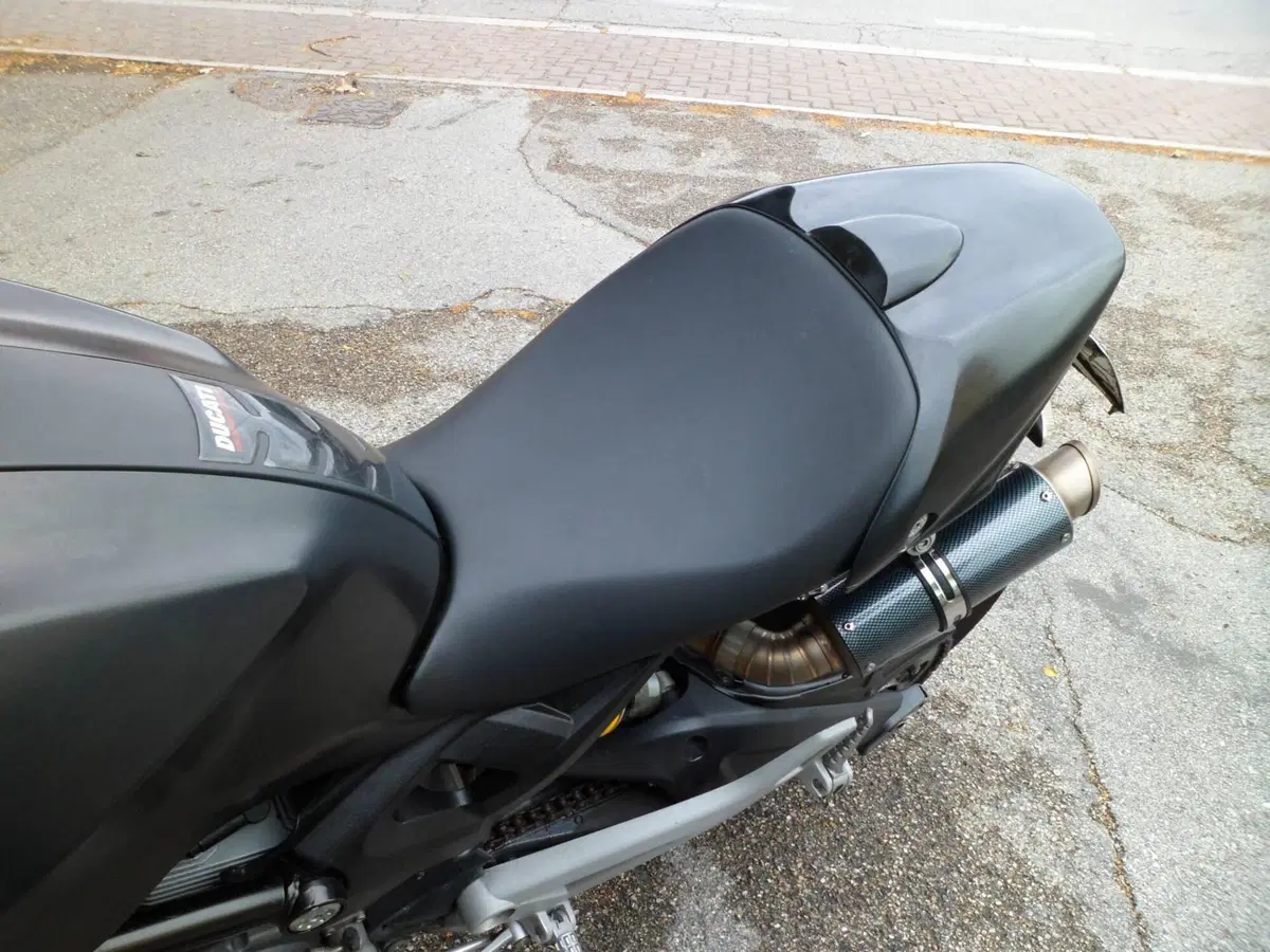 Ducati Monster 696 (2008 - 13) (7)