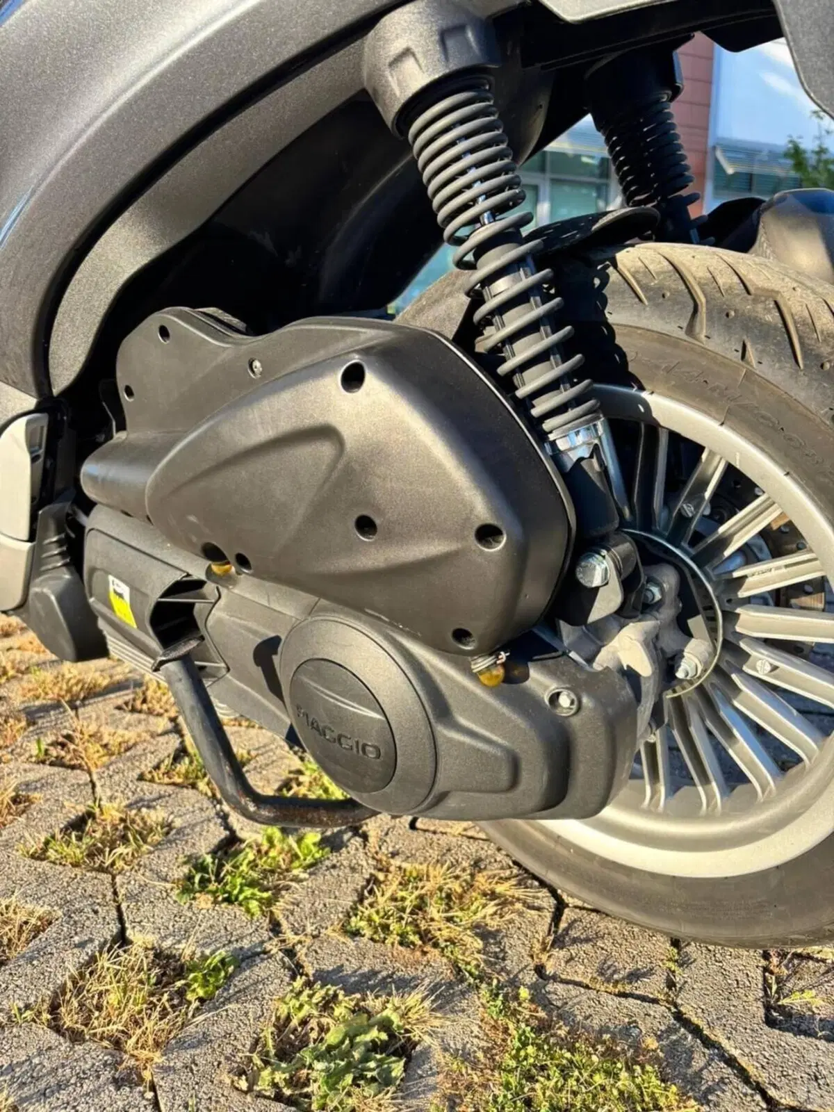 Piaggio Beverly 300 i.e. ABS-ASR (2016 - 20) (8)